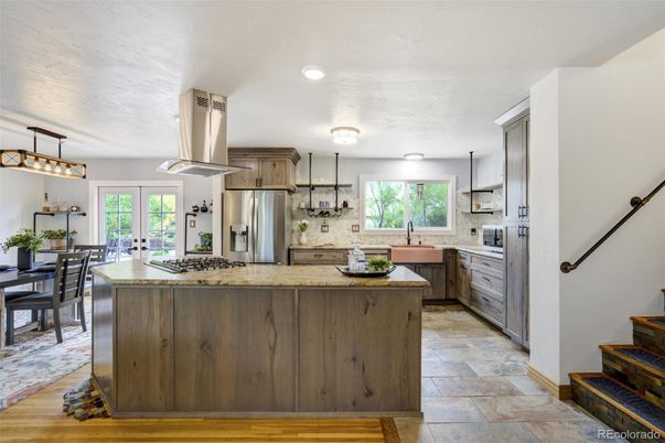 Dining room, Interior, Kitchen, Pendant Lights, Recessed Lighting, Stainless Steel Appliances