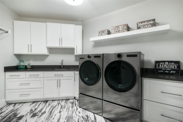 Interior, Washer