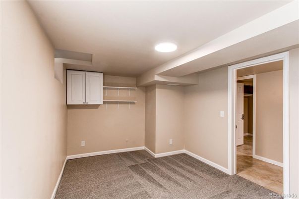 Empty room, Interior, Walk-in Closets