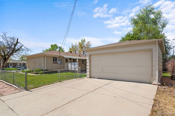 Detached Garage, Exterior