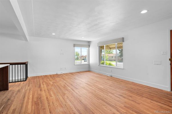 Empty room, Interior, Recessed Lighting, Wood Texture Flooring