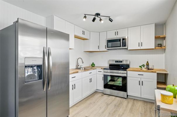 Interior, Kitchen, Stainless Steel Appliances, Wood Texture Flooring