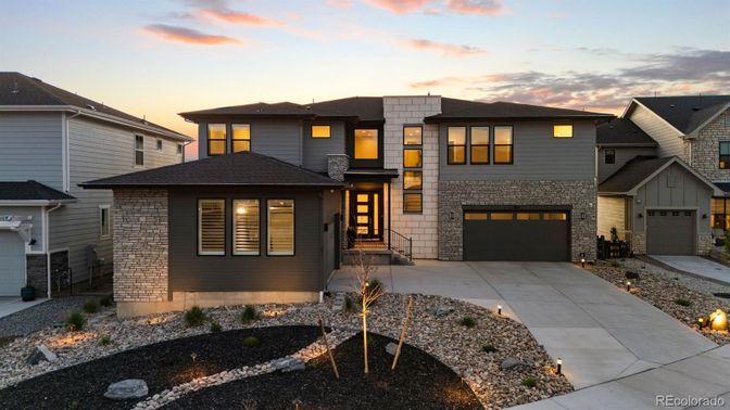 Attached, Exterior, Facade, Modern