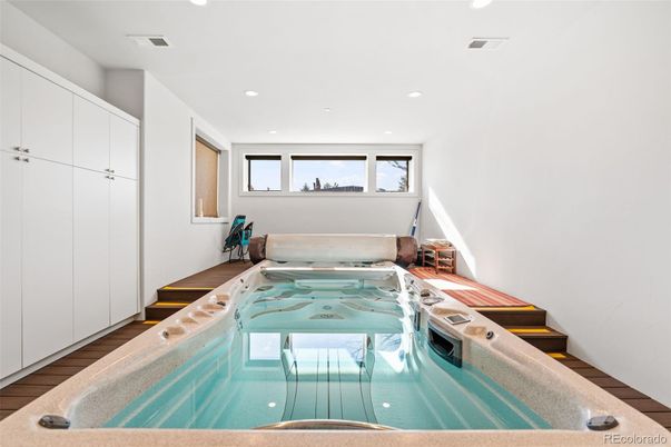 Hot Tub, Interior, Recessed Lighting, Wood Texture Flooring