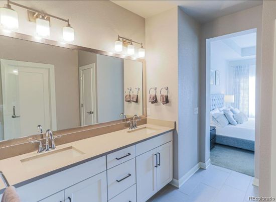 Bathroom, Bedroom, Dual Sink Vanities, Interior