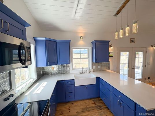 Interior, Kitchen, Pendant Lights, Wood Texture Flooring