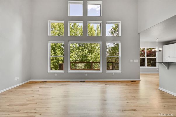 Empty room, Interior, Pendant Lights, Wood Texture Flooring