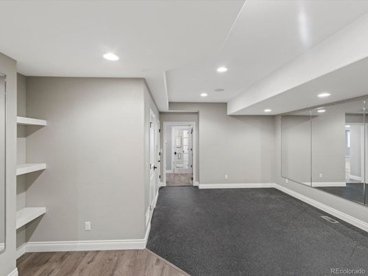Empty room, Interior, Recessed Lighting, Wood Texture Flooring