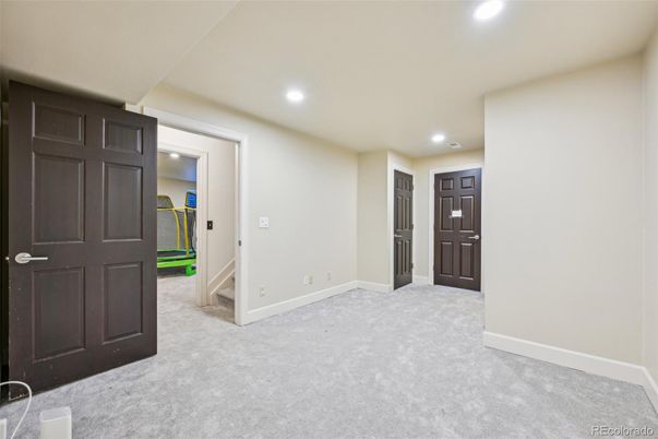 Empty room, Interior, Recessed Lighting