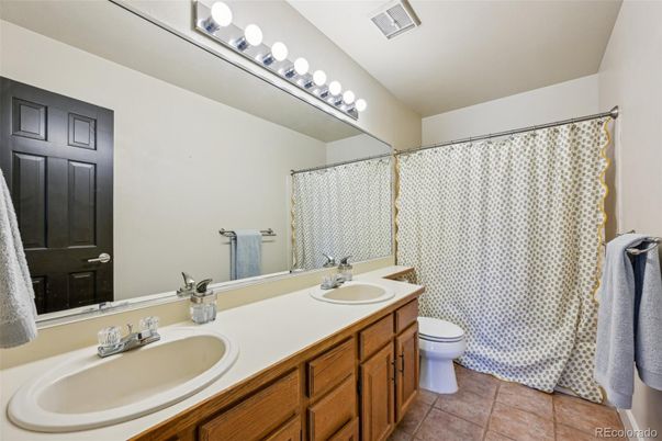 Bathroom, Dual Sink Vanities, Interior