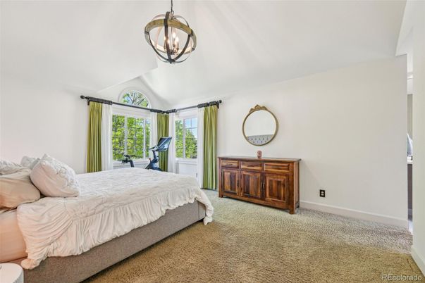 Bedroom, Fitness Equipment, Interior, Pendant Lights