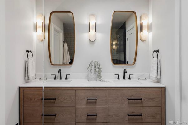 Bathroom, Dual Sink Vanities, Interior