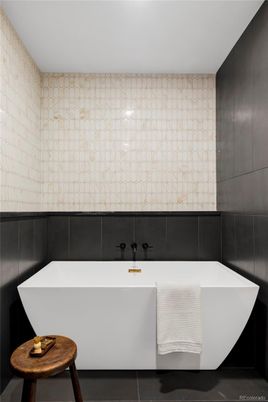 Bathroom, Free Standing Baths, Interior