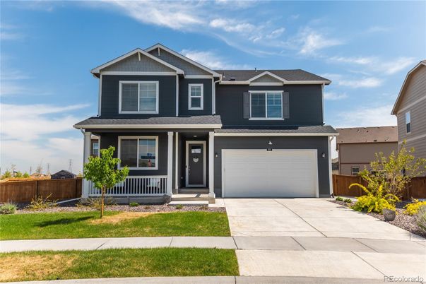 Attached, Exterior, Facade, American Craftsman