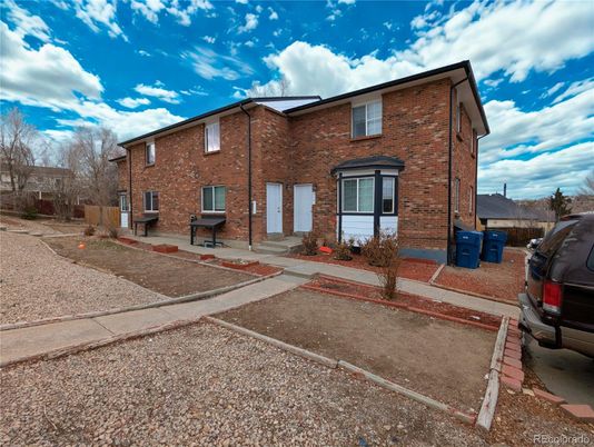Exterior, Facade, Brick Facade, Rowhouse