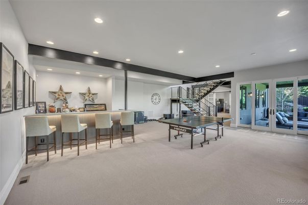 Game Room, Interior, Recessed Lighting