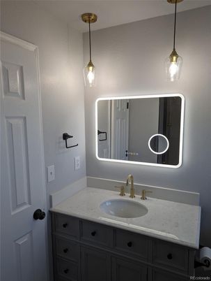 Bathroom, Interior, Pendant Lights