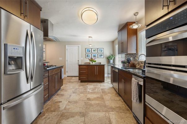 Interior, Kitchen, Pendant Lights, Stainless Steel Appliances