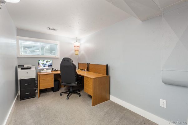 Home Office, Interior