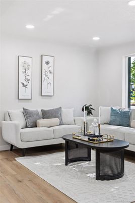 Interior, Living room, Recessed Lighting, Wood Texture Flooring