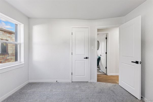 Empty room, Interior, Washer