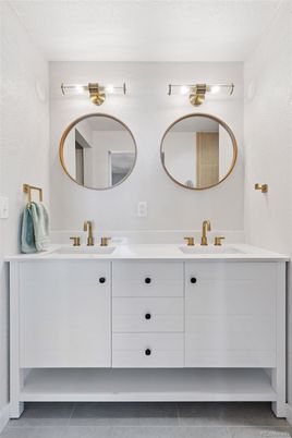 Bathroom, Dual Sink Vanities, Interior