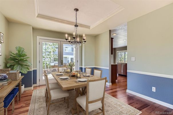 Chandelier, Dining room, Interior, Wood Texture Flooring