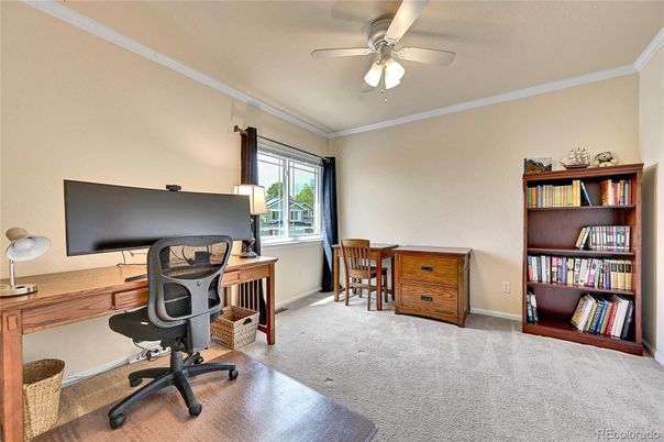Home Office, Interior
