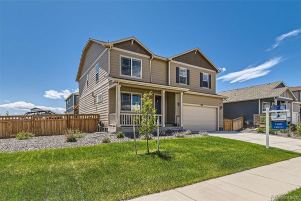 Attached, Exterior, Facade, Farmhouse