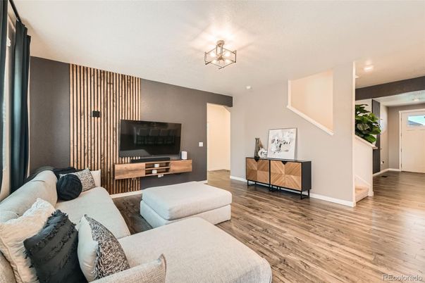 Interior, Living room, Recessed Lighting, Wood Texture Flooring