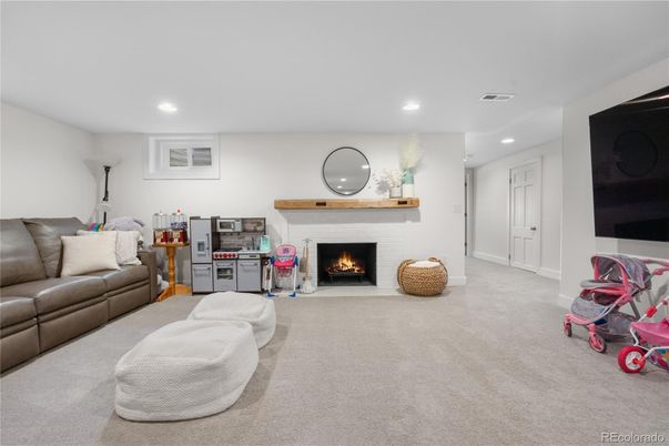 Fireplace, Interior, Living room, Recessed Lighting