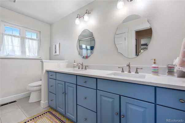 Bathroom, Dual Sink Vanities, Interior