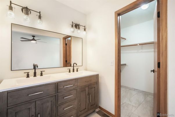 Bathroom, Dual Sink Vanities, Interior
