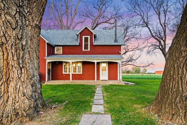 Backyard, Exterior, Facade, American Foursquare