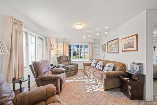 Interior, Living room, Pendant Lights