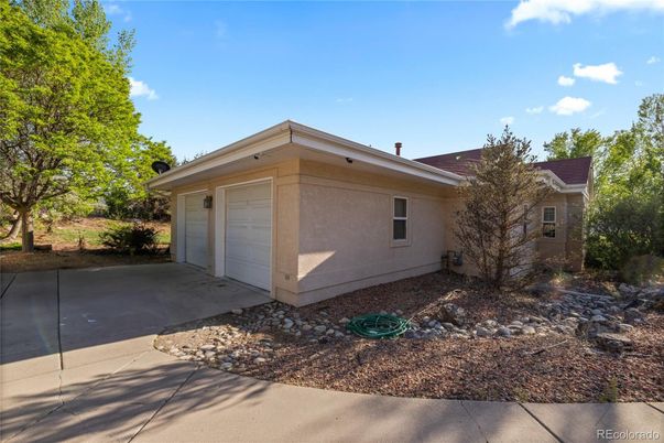 Detached Garage, Exterior