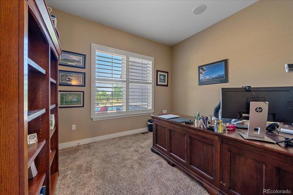 Home Office, Interior