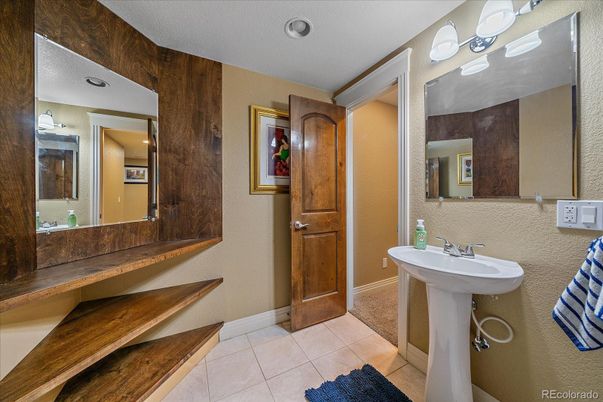 Bathroom, Interior, Recessed Lighting