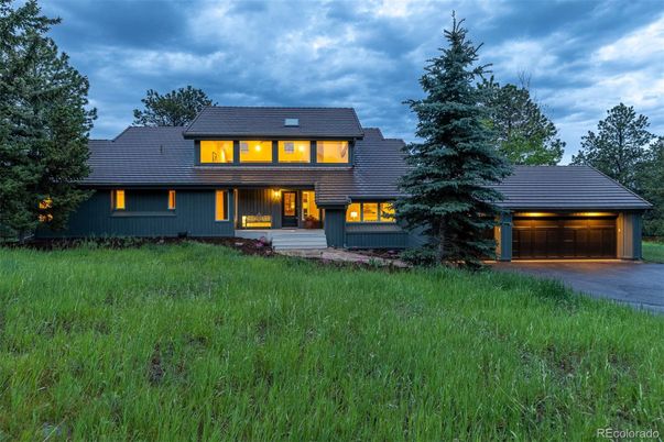 Attached, Backyard, Exterior, Facade, Modern