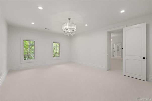 Chandelier, Empty room, Interior, Recessed Lighting