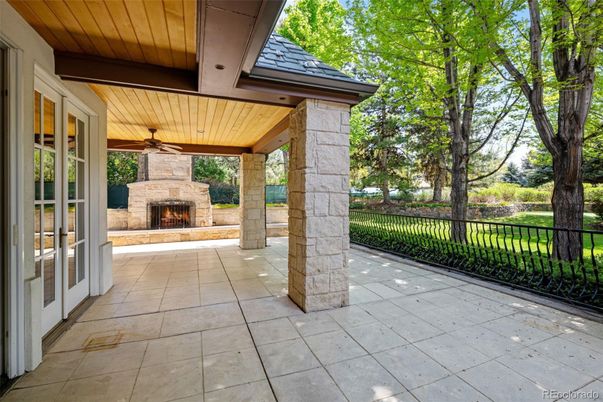 Exterior, Fireplace
