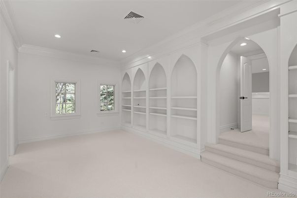 Empty room, Interior, Recessed Lighting, Walk-in Closets