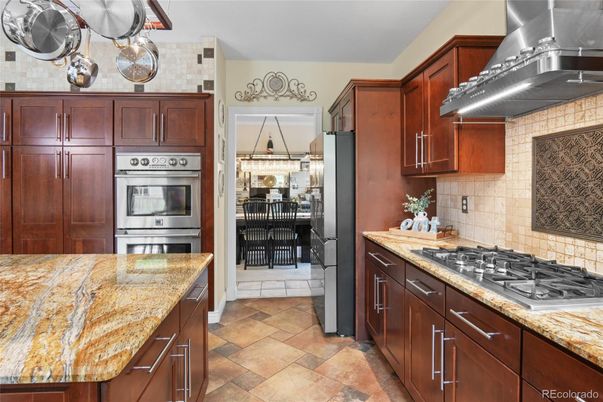 Dining room, Interior, Kitchen, Stainless Steel Appliances