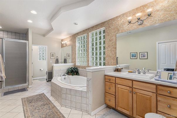 Bathroom, Dual Sink Vanities, Interior, Recessed Lighting