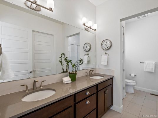 Bathroom, Dual Sink Vanities, Interior