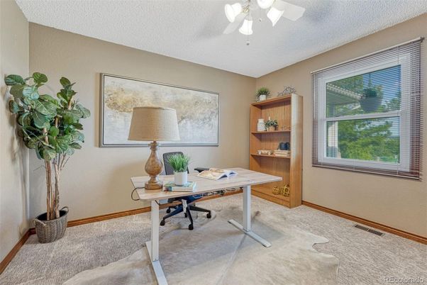 Home Office, Interior