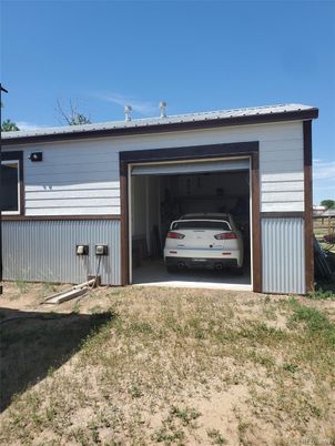 Detached Garage, Exterior