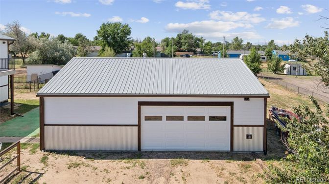 Detached Garage, Exterior