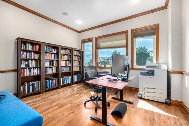 Home Office, Interior, Recessed Lighting, Wood Texture Flooring