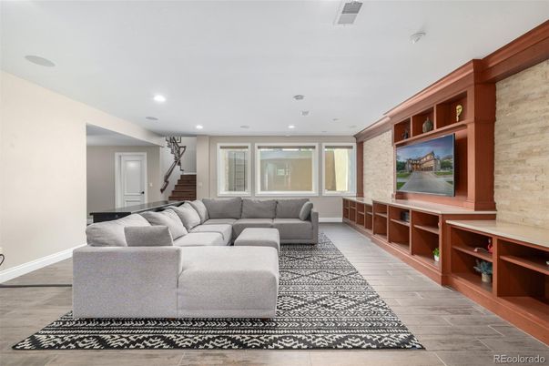 Interior, Living room, Recessed Lighting, Wood Texture Flooring